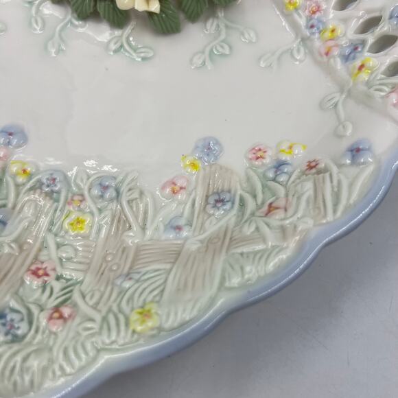 VTG Lace Lattice Textured Molded Milk Glass Painted Heart Flower Garden Decor - Picture 9 of 11